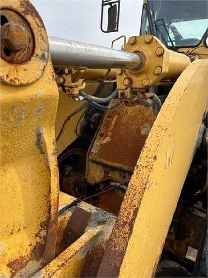 Used 2005 CATERPILLAR 988F