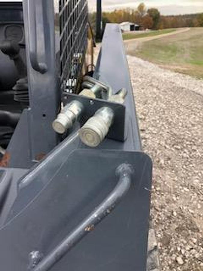 Used 2011 Deere 318D