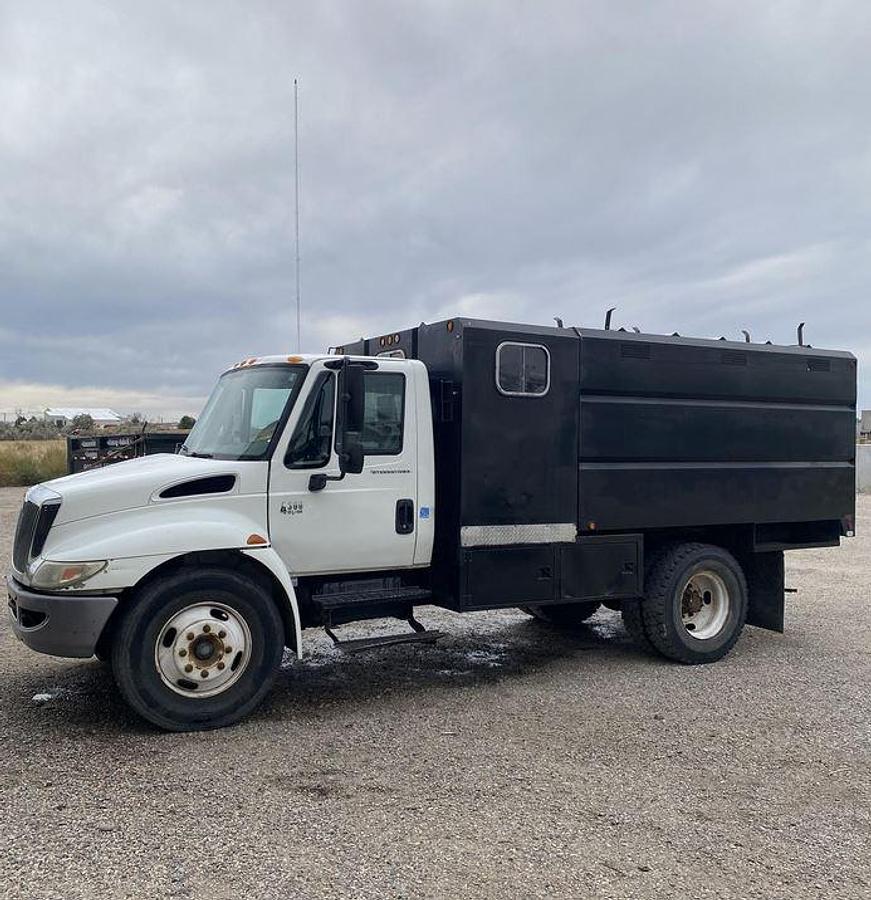 Used 2007 INTERNATIONAL DURASTAR 4300 Chipper Truck