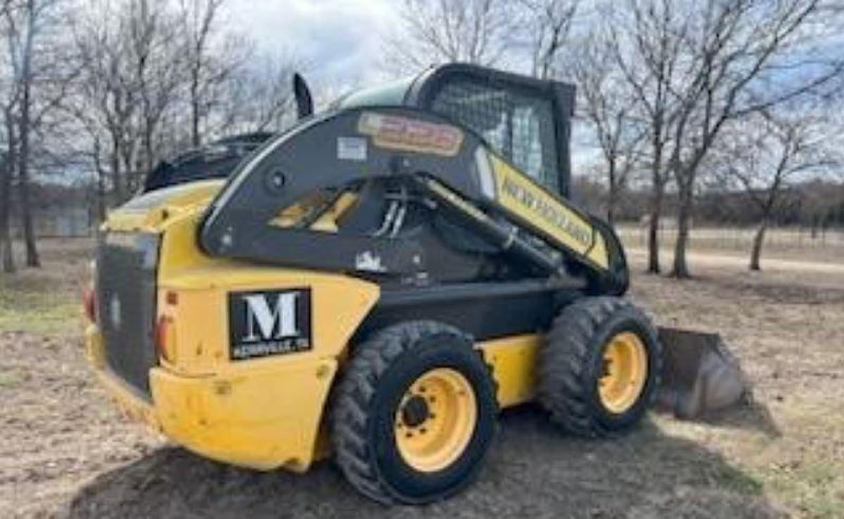 Used 2015 New Holland L228