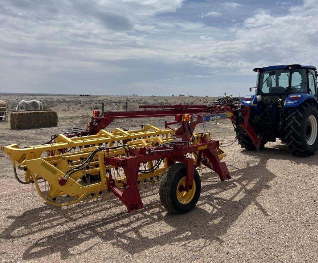 Used 2014 New Holland 216 Hay Rake