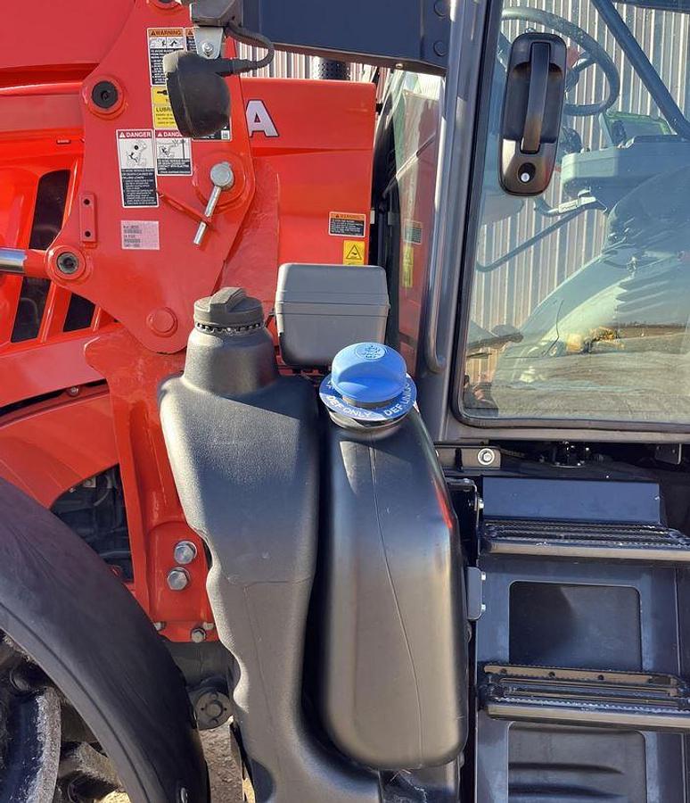 Used 2020 KUBOTA M7-152 Tractor