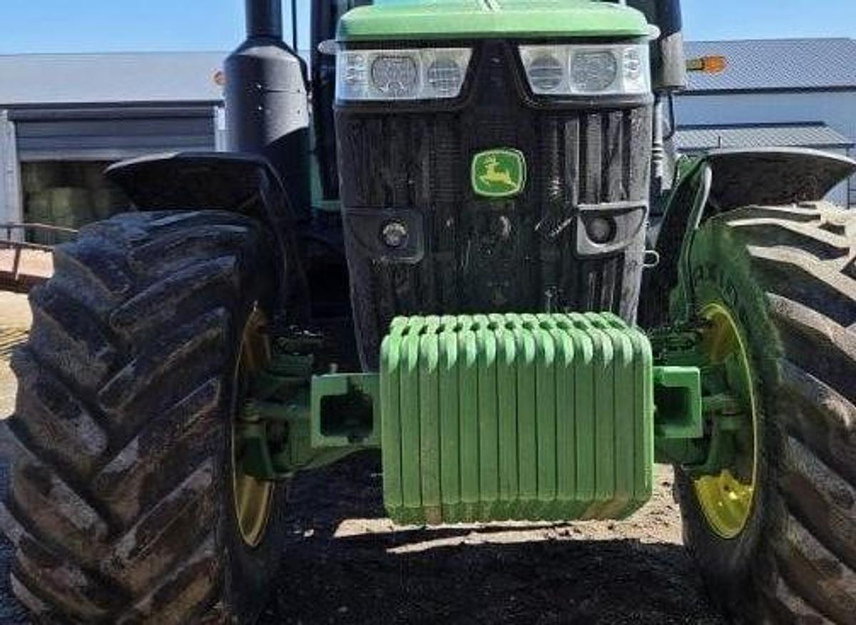 Used 2015 John Deere 7210R MFWD Tractor with IVT