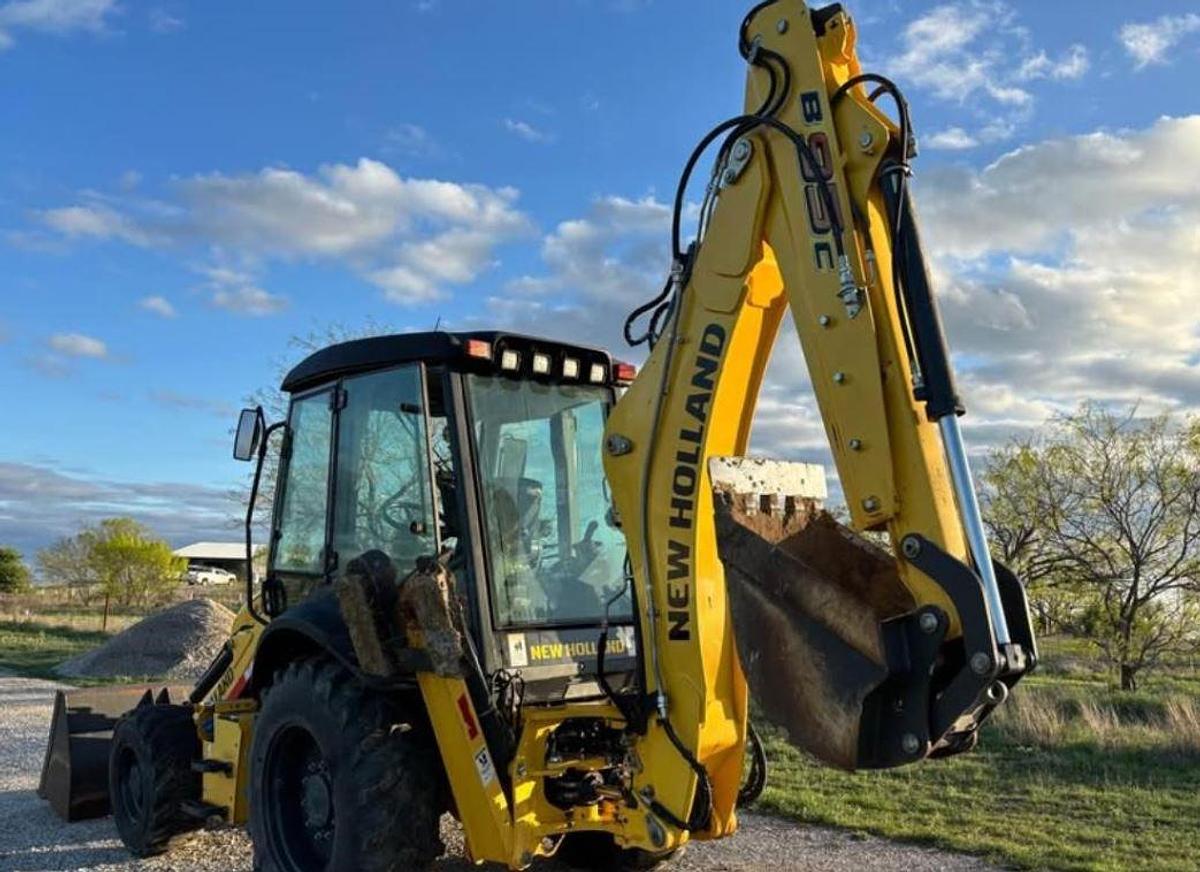Used 2020 New Holland B95C
