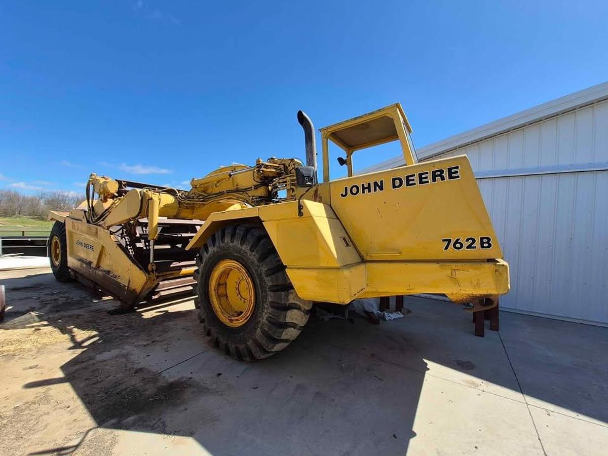 Used 1996 John Deere 762B Elevating Motor Scraper