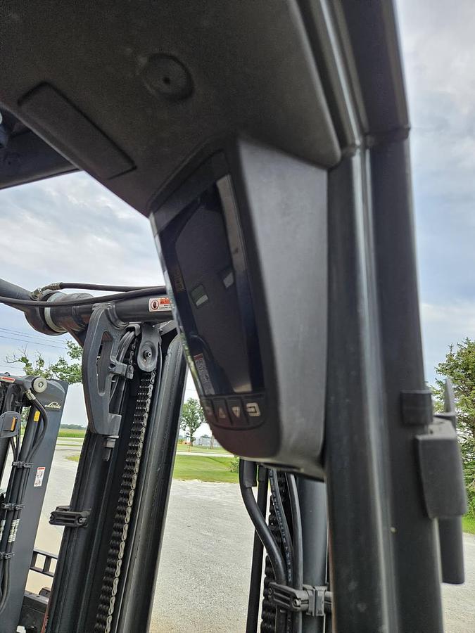 Used 2009 Linde E30 Electric Forklift