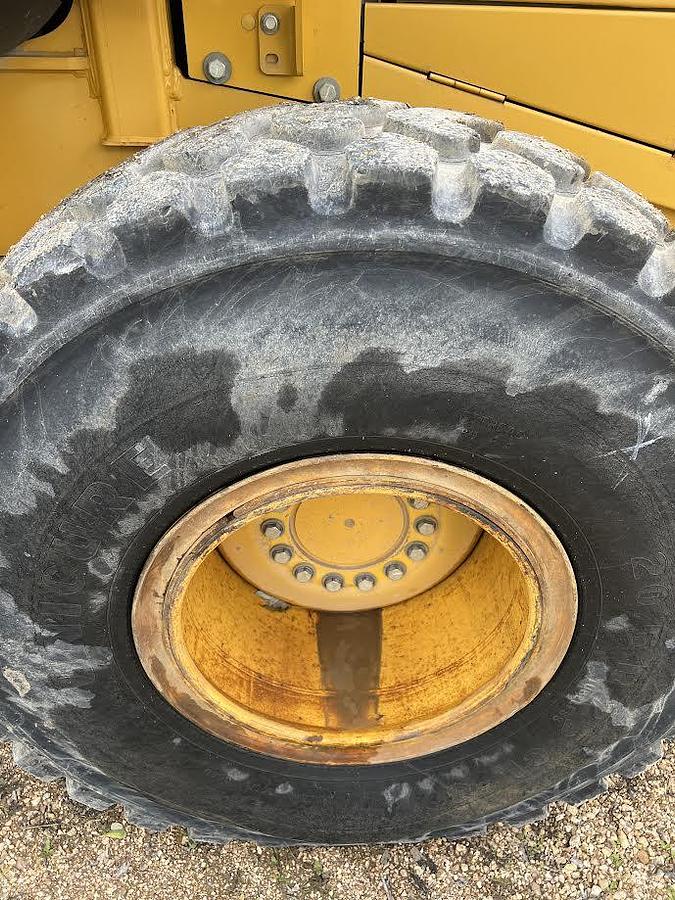 Used 2014 Deere 624K