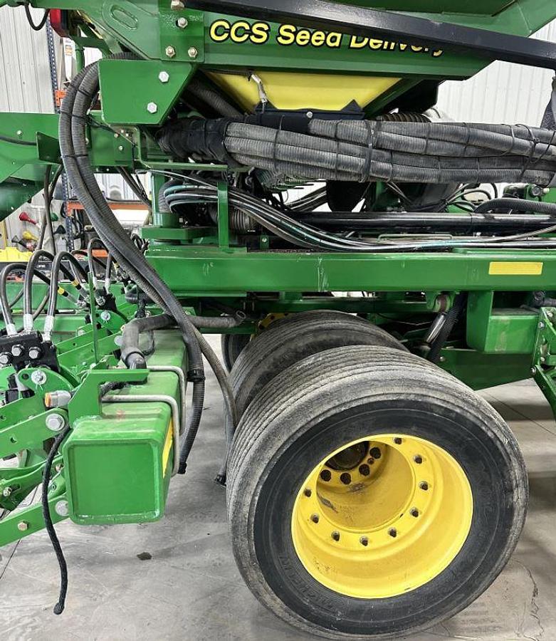 Used 2014 JOHN DEERE DB60 (2026 REFITTED )
