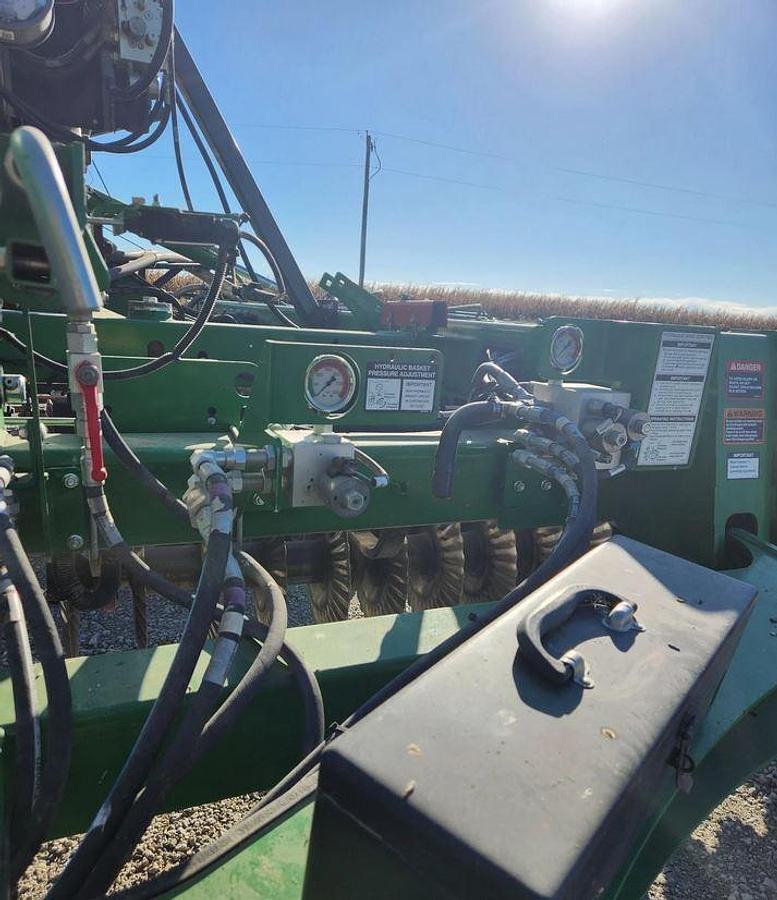 Used 2022 JOHN DEERE 2660VT