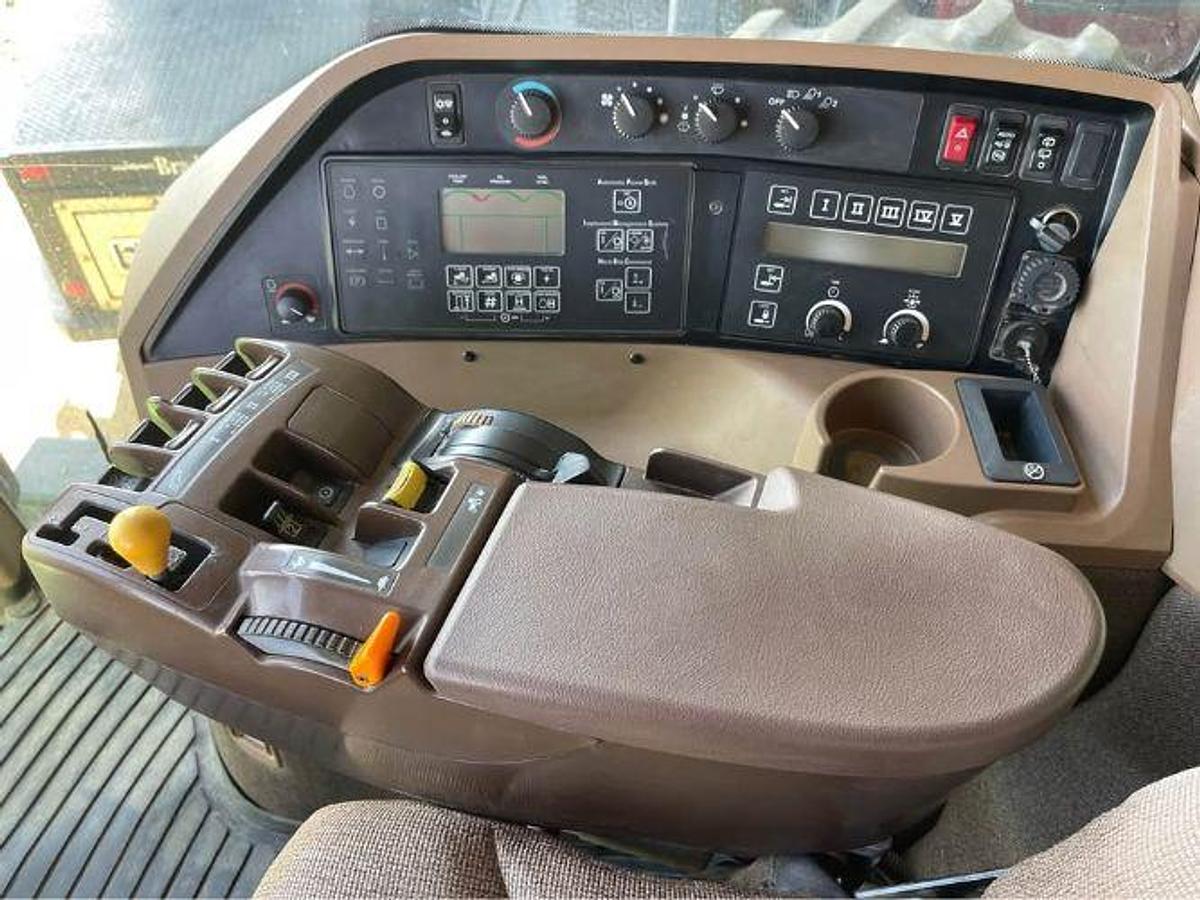 Used 2003 JOHN DEERE 8120