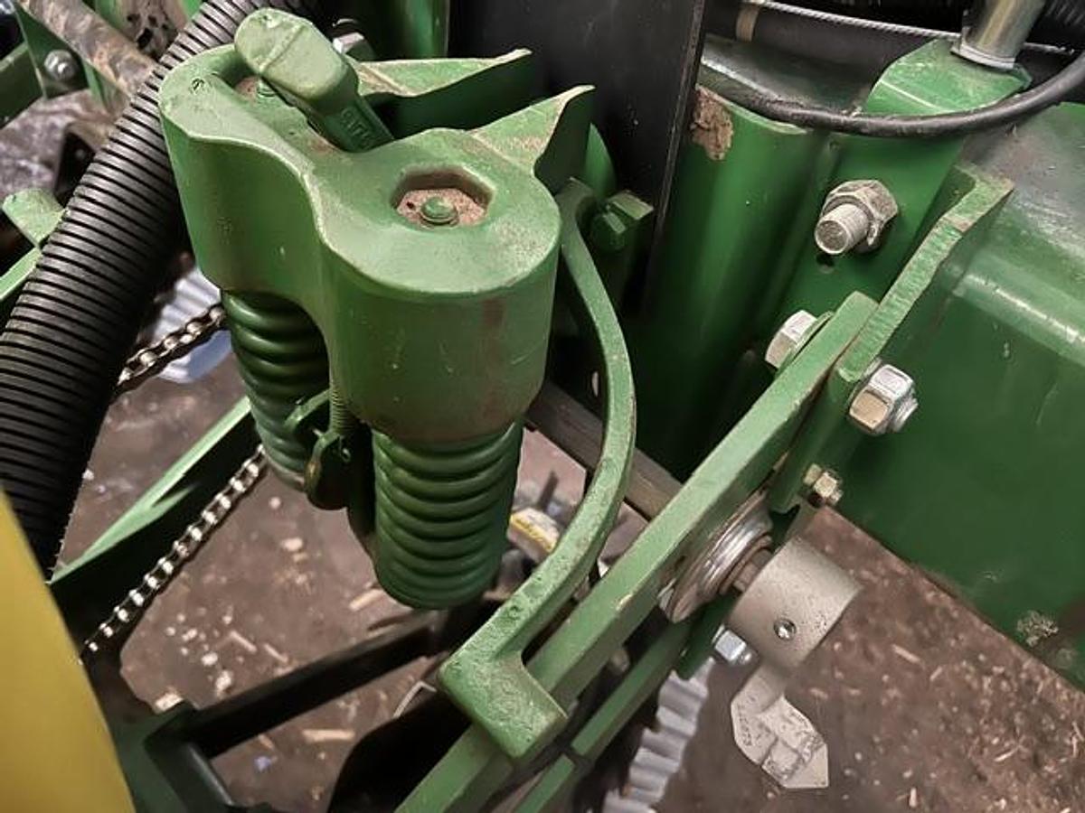 Used 2006 John Deere 1770NT