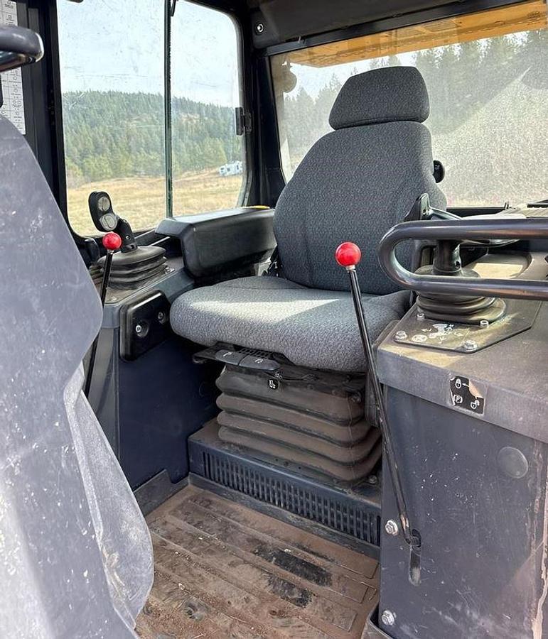 Used 2019 DEERE 650K XLT Crawler Dozer