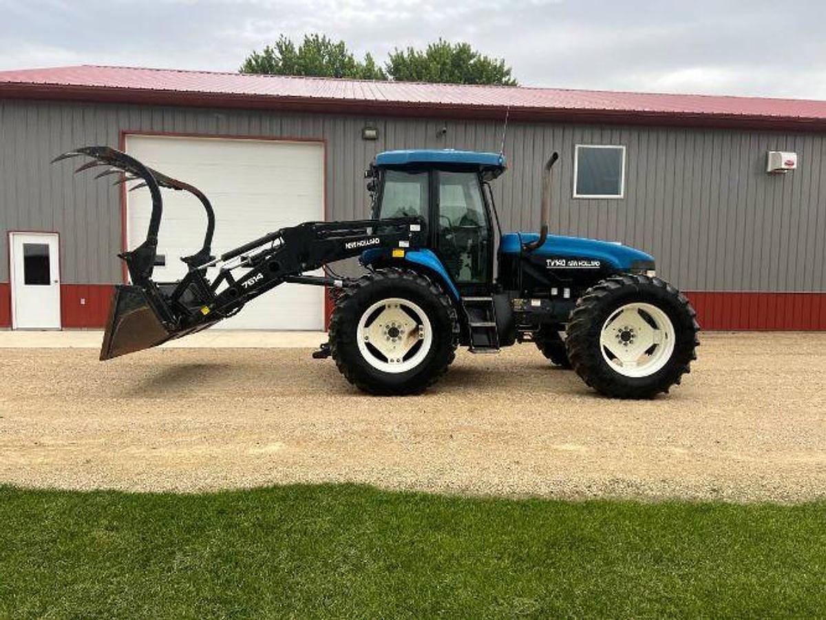 Used 1999 NEW HOLLAND TV140