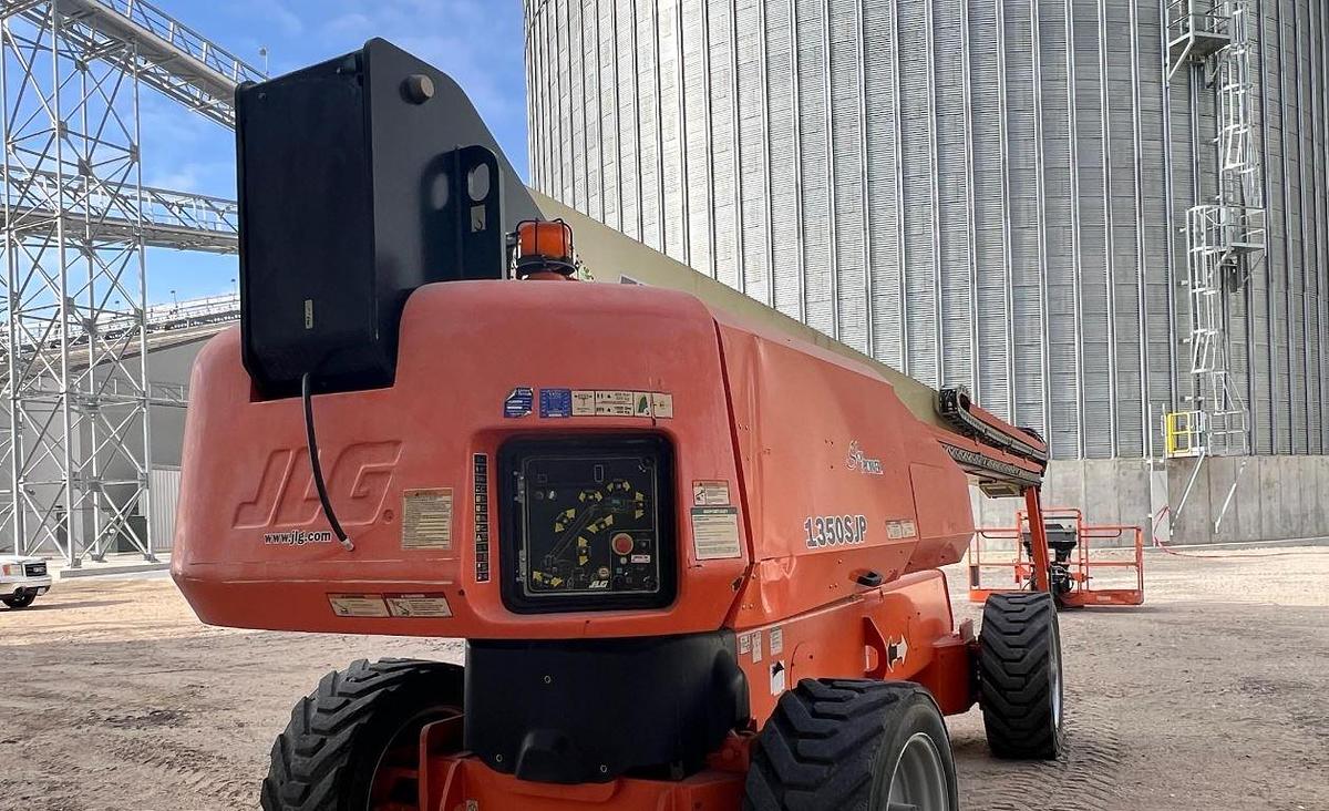 Used 2006 JLG 1350SJP