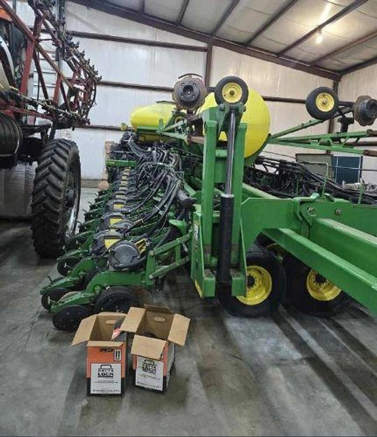 Used 2009 JOHN DEERE DB60