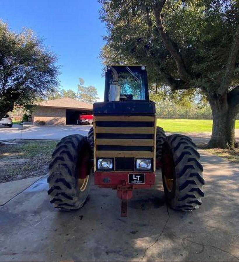 Used 1988 VERSATILE 276
