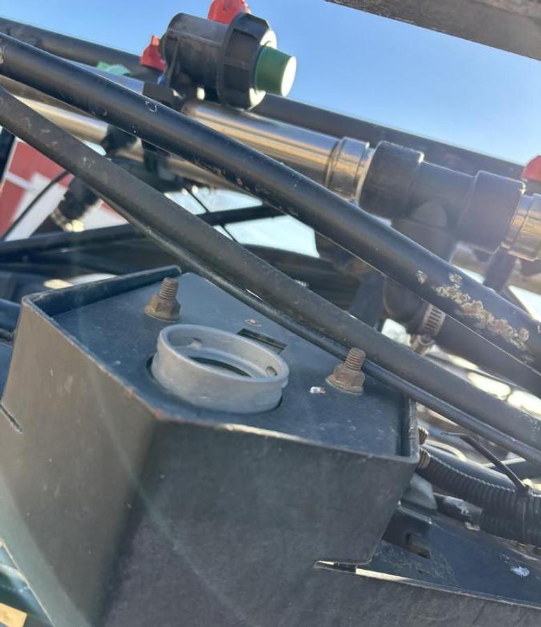 Used 2013 JOHN DEERE 4940 Mounted Sprayer