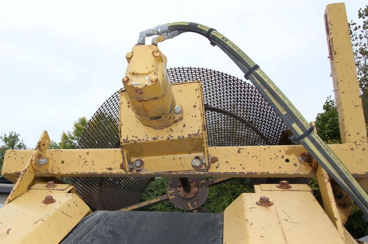 Used 2013 Screen Machine Might 2