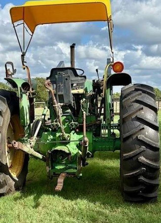 Used 1982 John Deere 2940 Tractor