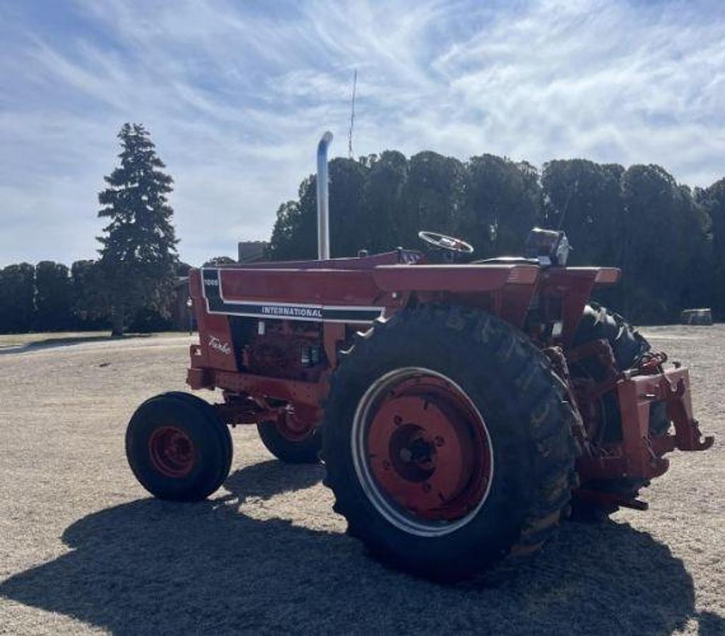 Used 1976 INTERNATIONAL 1066