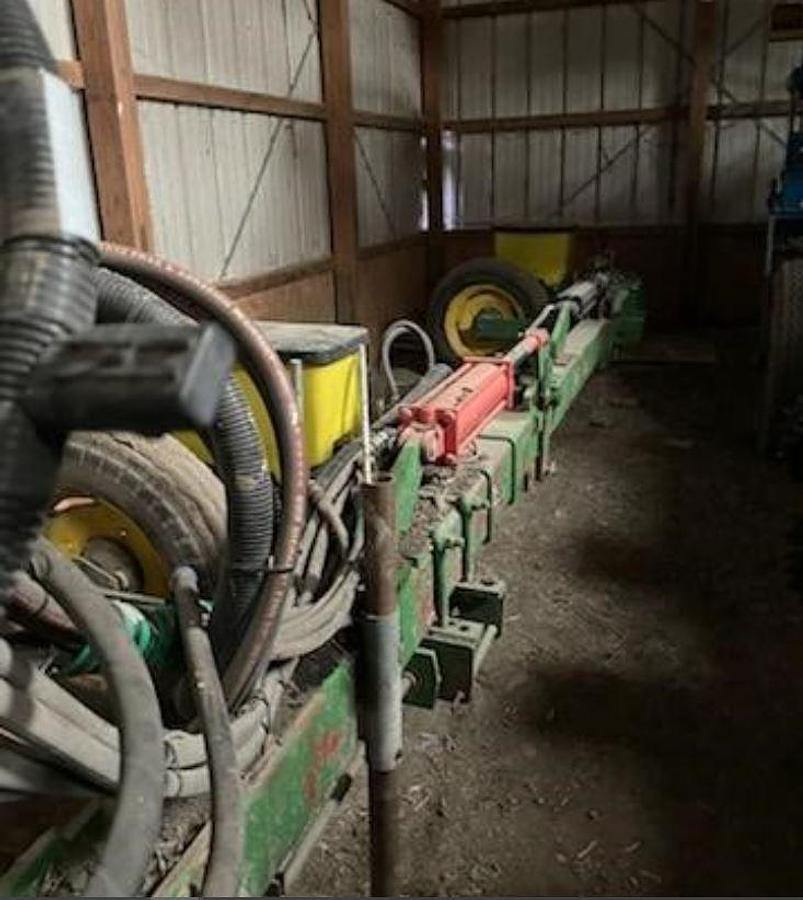 Used 2022 JOHN DEERE 1720