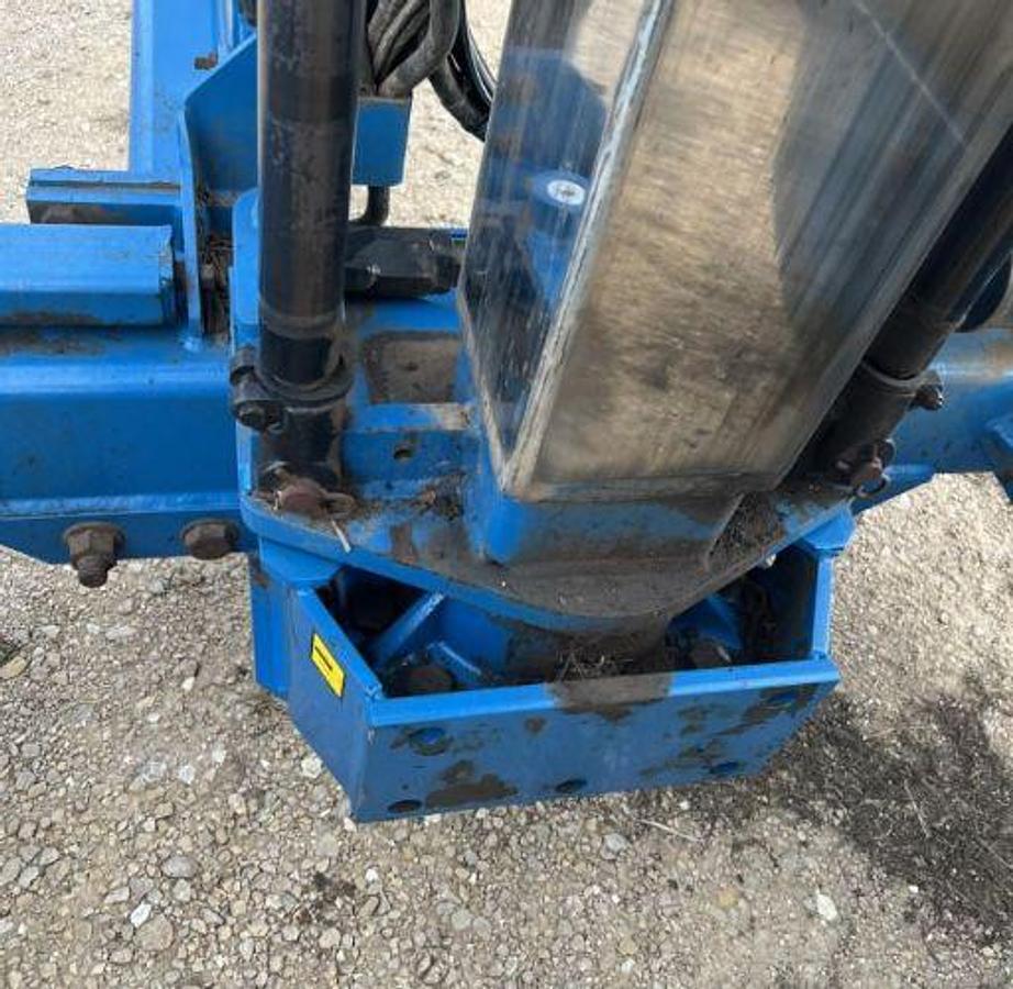 Used 2009 KINZE 3600 Planter