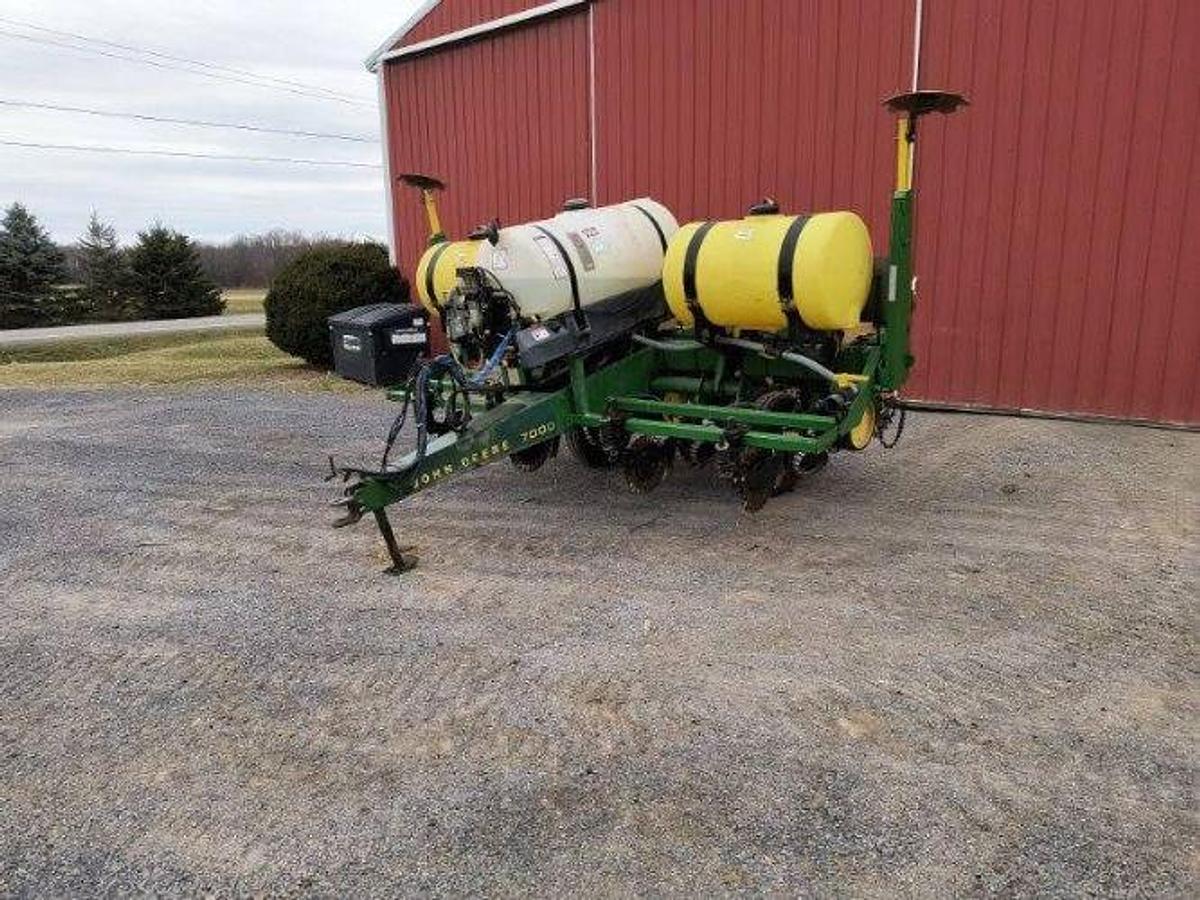 Used 2000 JOHN DEERE 7000 4R-30