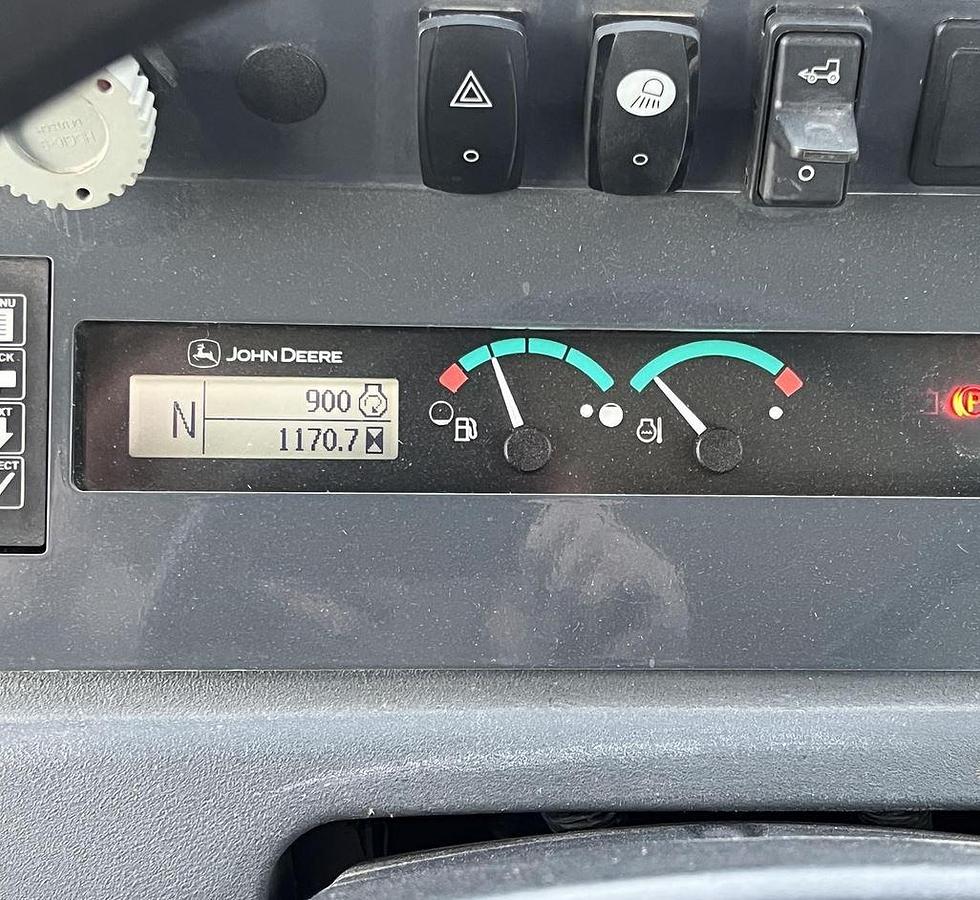 Used 2019 JOHN DEERE 210L Skip Loader