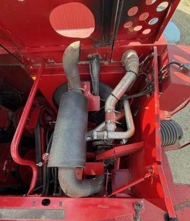 Used 2006 CASE IH 2377 Combine