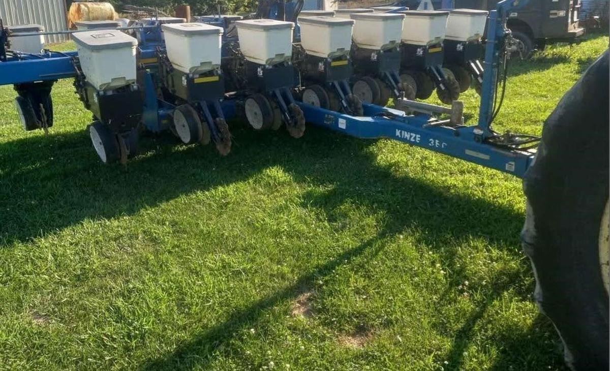 Used Kinze 3500