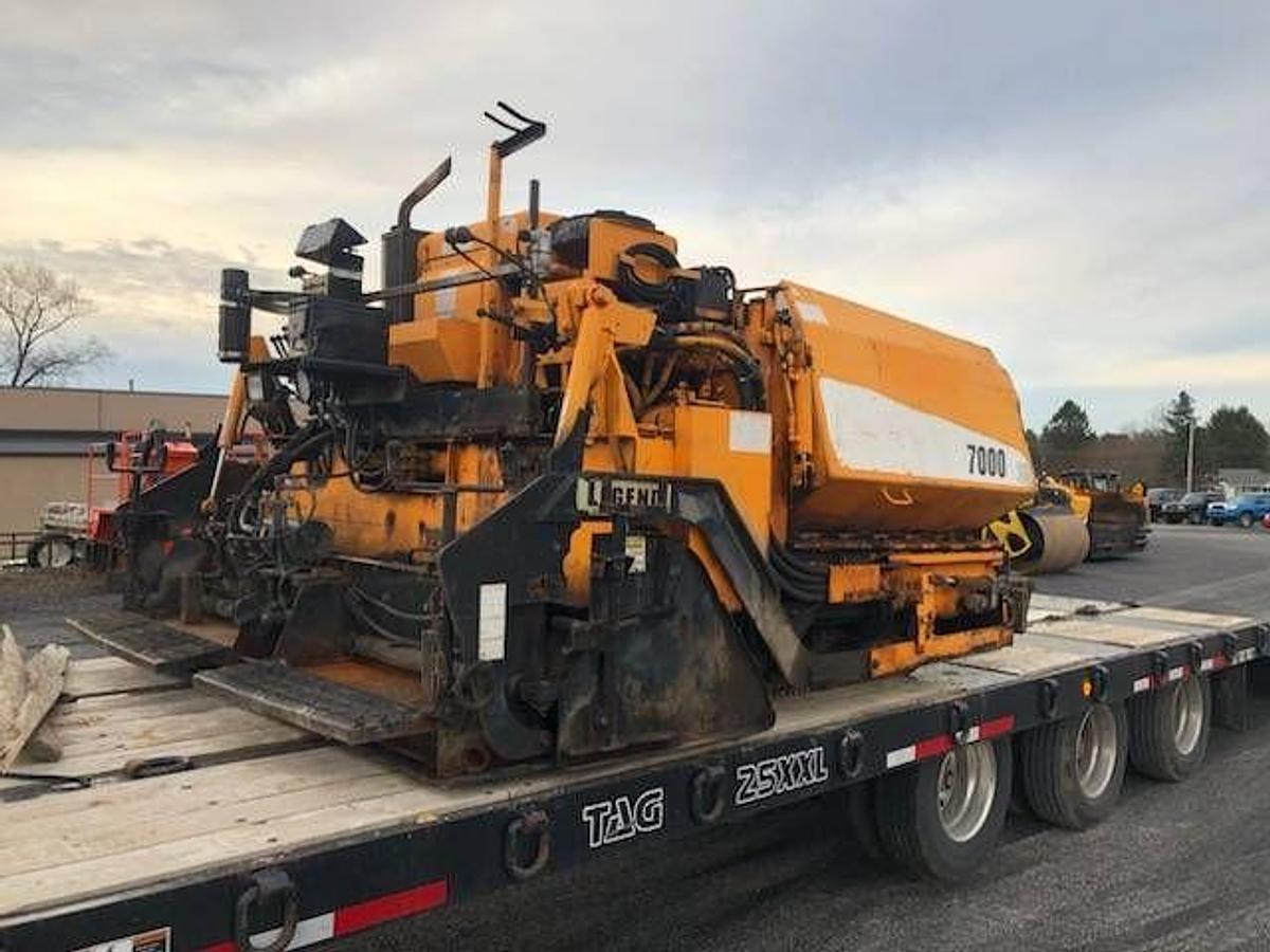 Used 2008 Leeboy 7000 Asphalt Paver with 2024 Bwise Utility Trailer