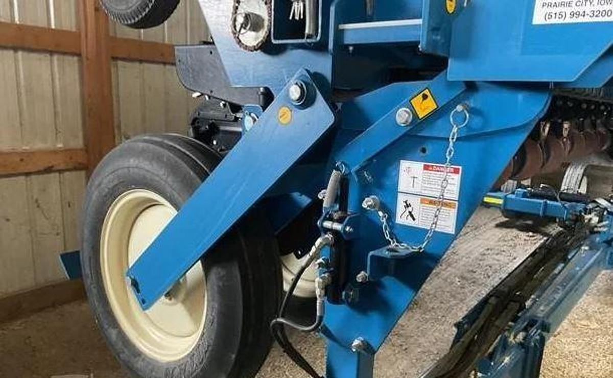 Used 2019 Kinze 3600ASD