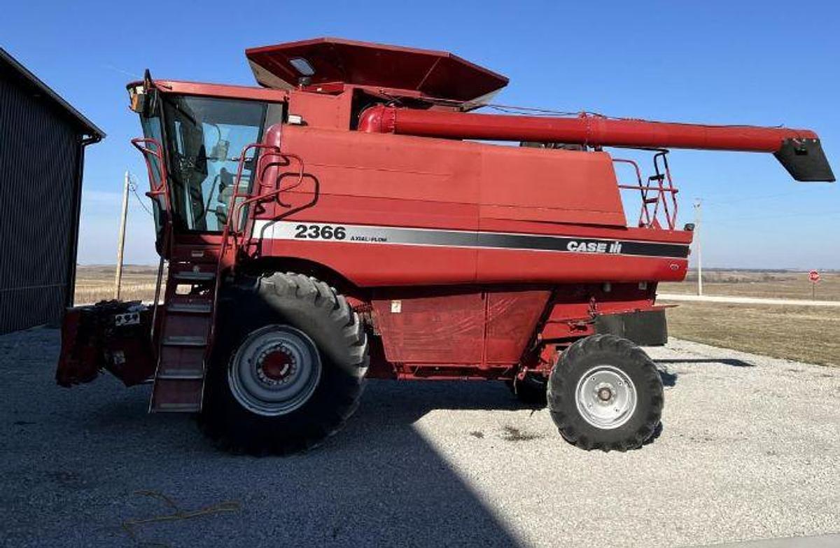Used 1997 Case IH 2366