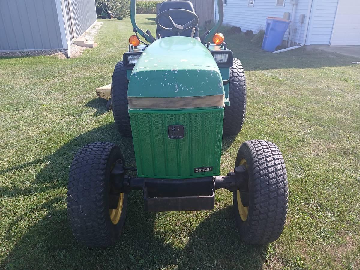 Used 1995 John Deere 955 Tractor