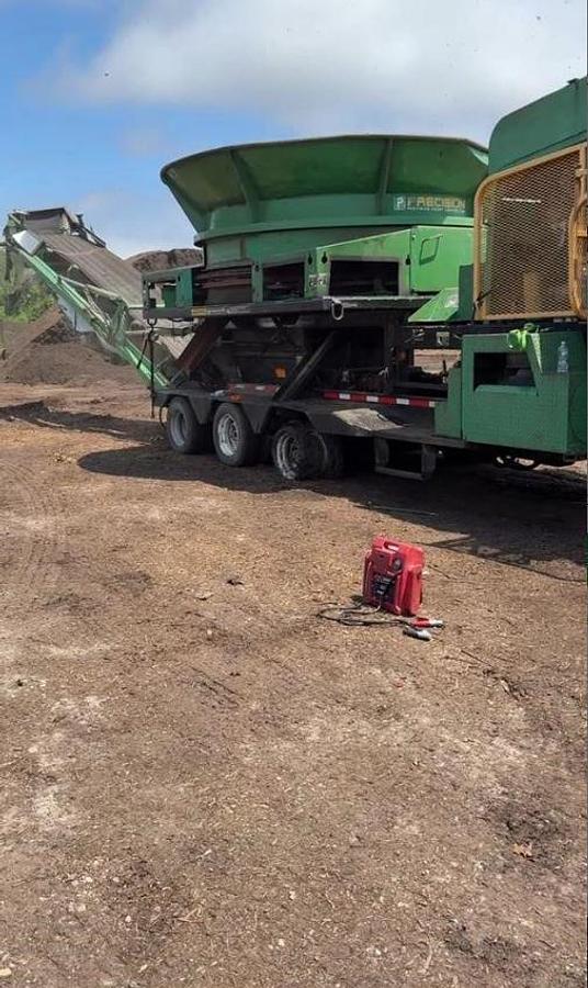 Used 2005 Precision Husky Progrind 5200