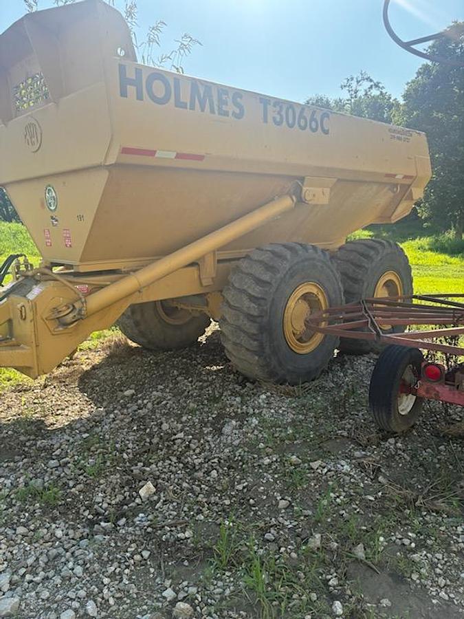 Used 2017 HOLMES WELDING & FABRICATION T3066 Dump Wagon