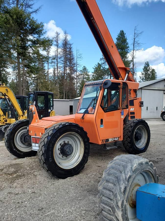 Used 2017 JLG 8042