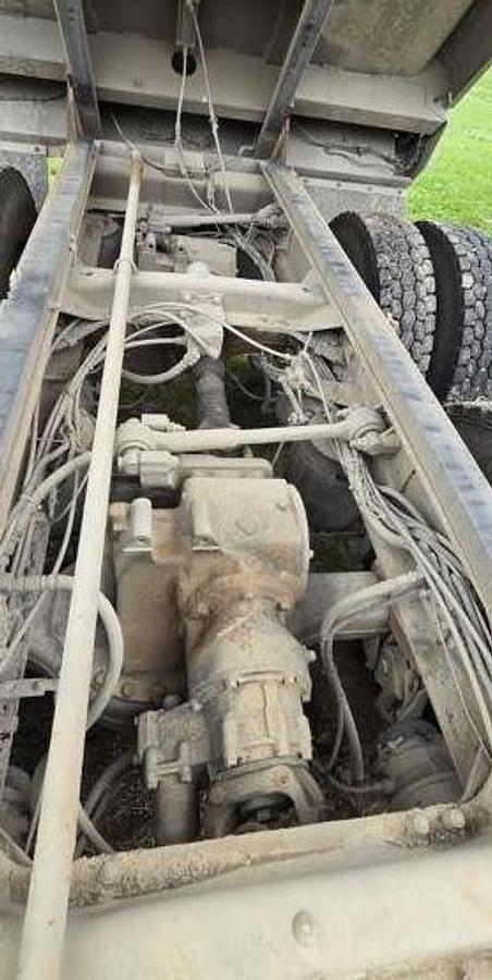 Used 2001 Mack CH613