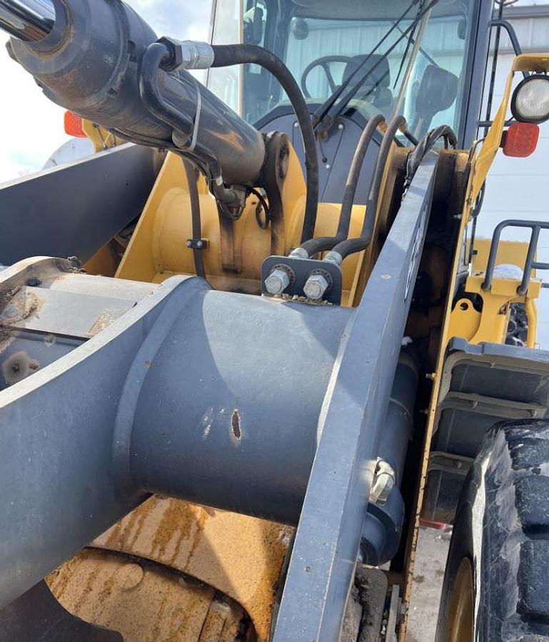 Used 2014 Deere 624K