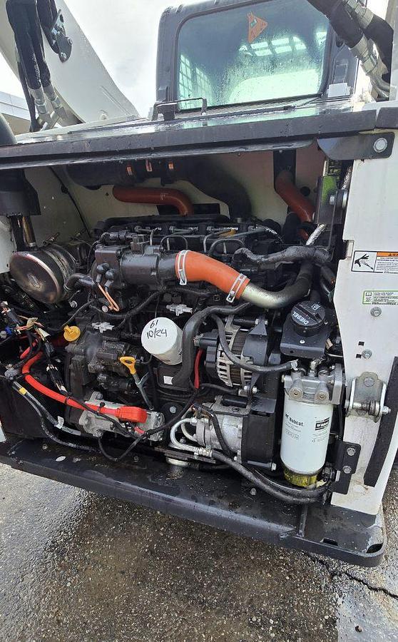 Used 2023 Bobcat S740