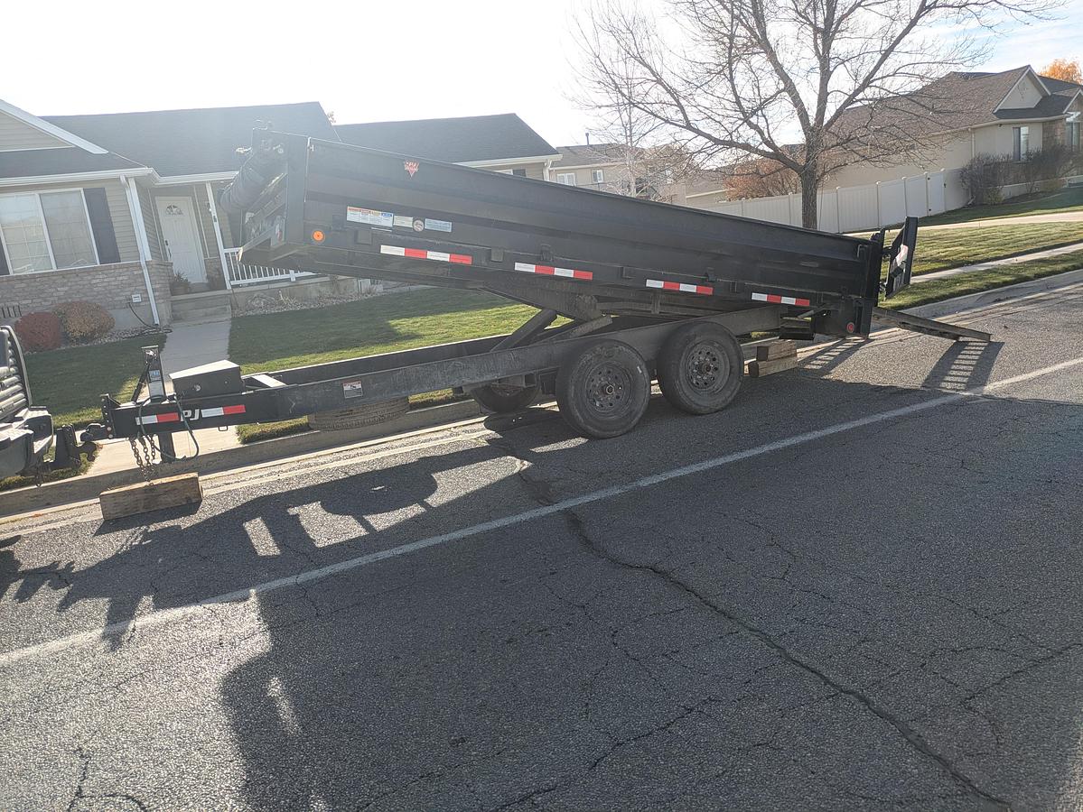 Used 2011 New Holand L225 Skid Steer