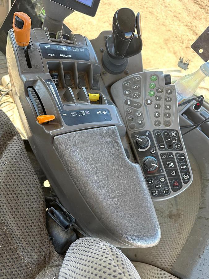 Used 2012 JOHN DEERE 7230R