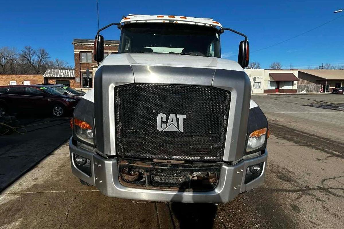 Used 2013 Caterpillar CT660