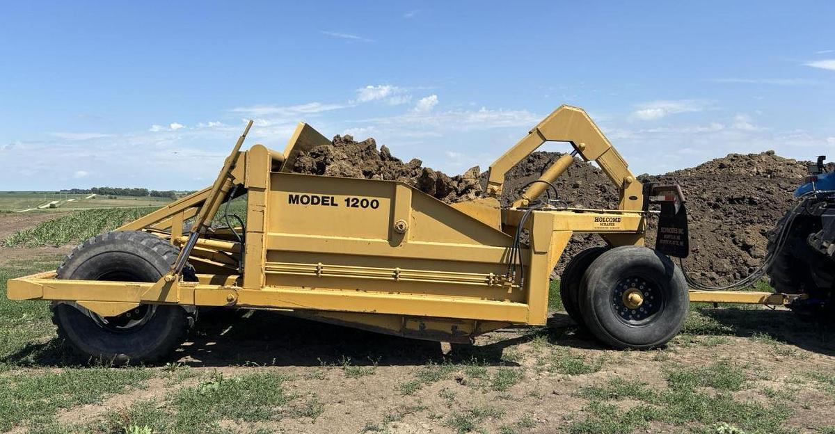 Used 2012 Holcomb 1200 Pull Scraper