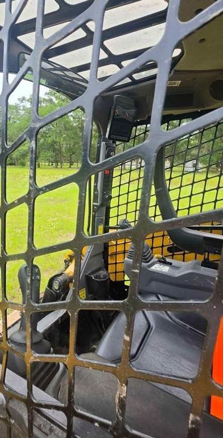 Used 2025 Caterpillar 255 Skid Steer