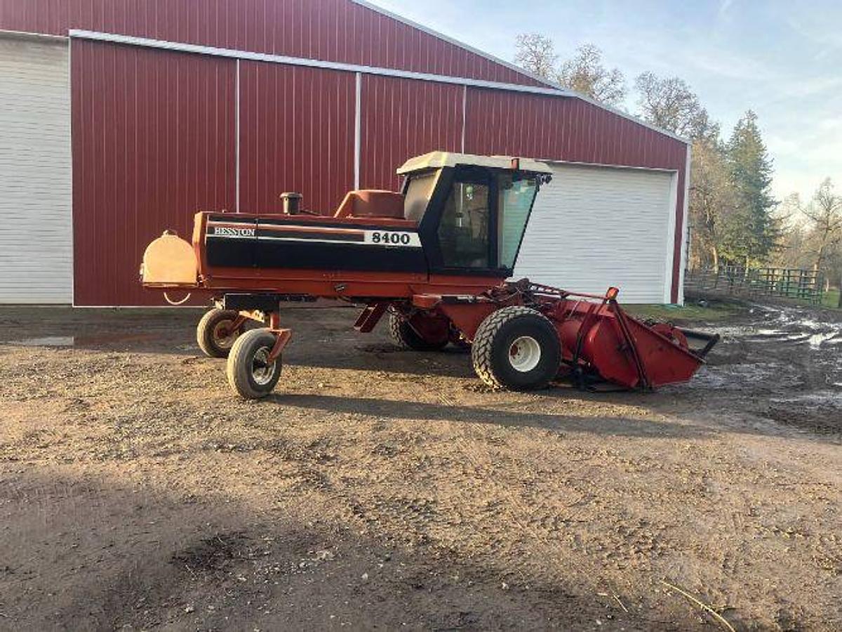 Used 1997 Hesston 8400 Swather