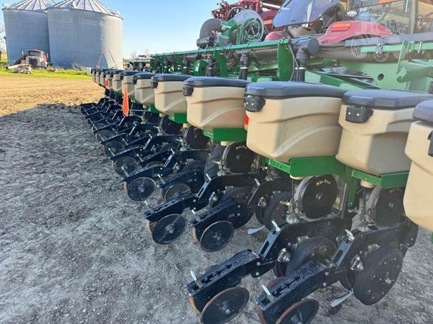 Used Great Plains 3P4025AH 12R36″-38″ Planter