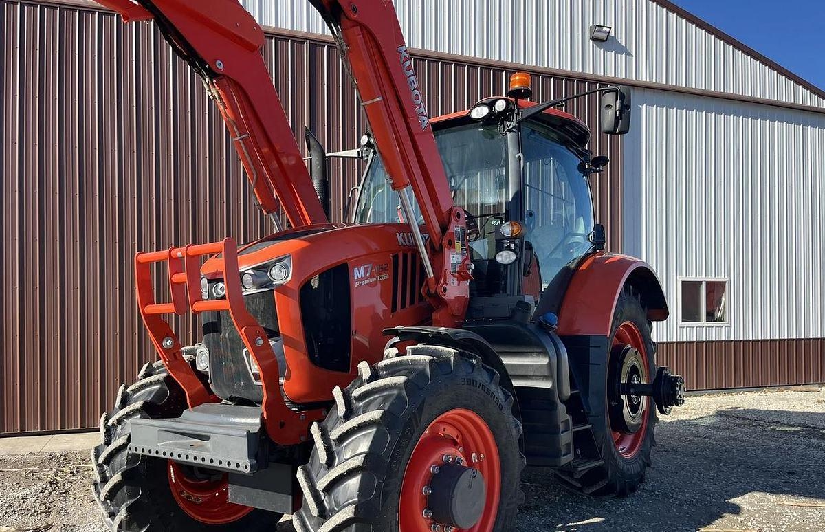 Used 2020 KUBOTA M7-152 Tractor