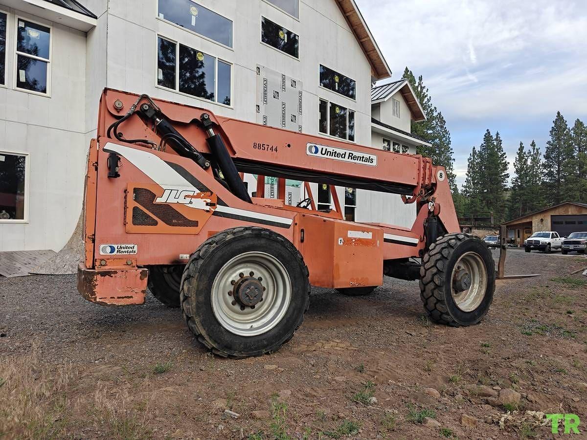 Used 2011 JLG SkyTrak 8042 Telehandler • Cummins Turbo Diesel • 4WD • 5,870 Hours