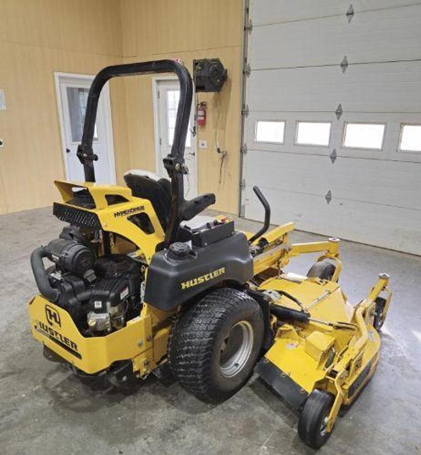 Used 2017 Hustler Super 104